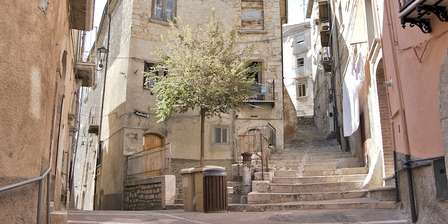 Olmo Square